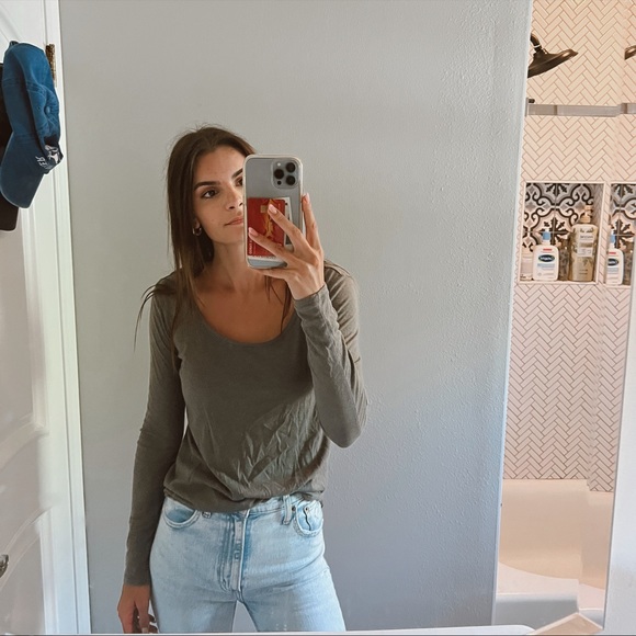 BP // Top - Picture 2 of 4